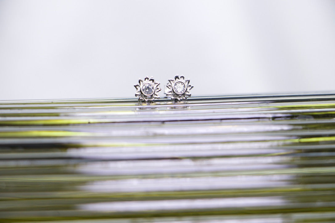 Sunbeam Spark Studs