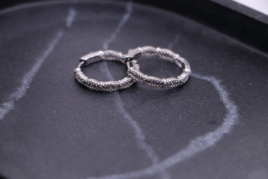 Dazzling Diamond-Cut Hoop Earrings