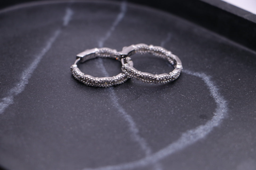 Dazzling Diamond-Cut Hoop Earrings